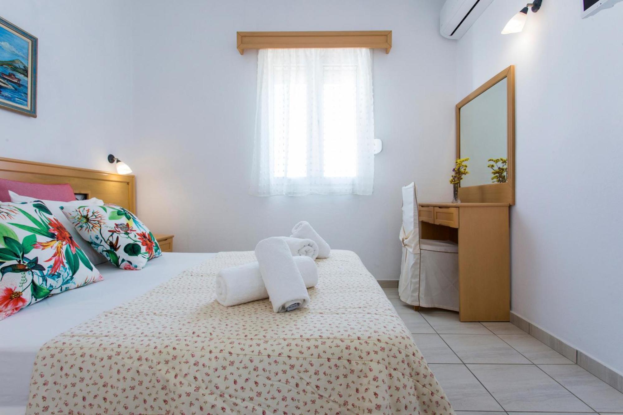 The Artemis Hotel Agia Anna  Exteriör bild