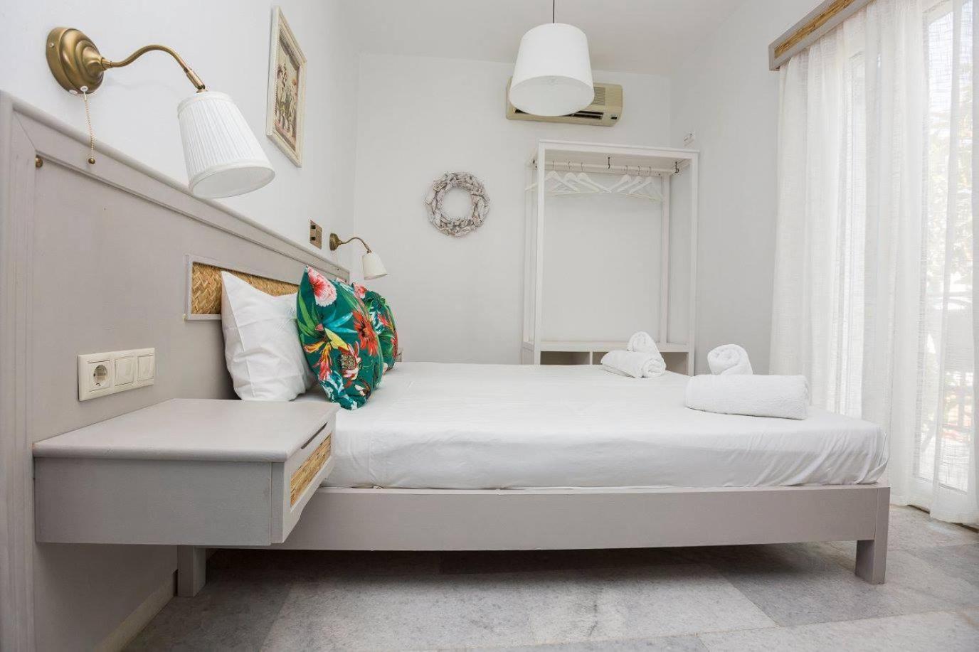 The Artemis Hotel Agia Anna  Exteriör bild